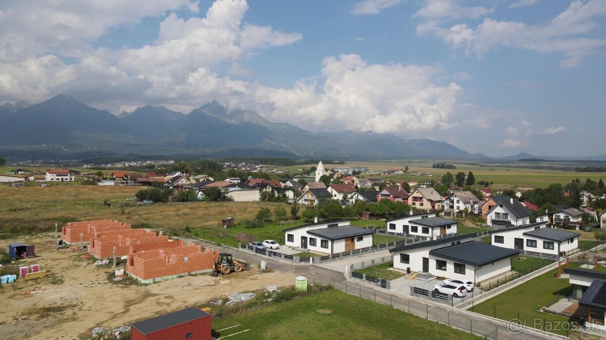 Nadčasové rodinné domy v skvelej lokalite pod Tatrami - 8