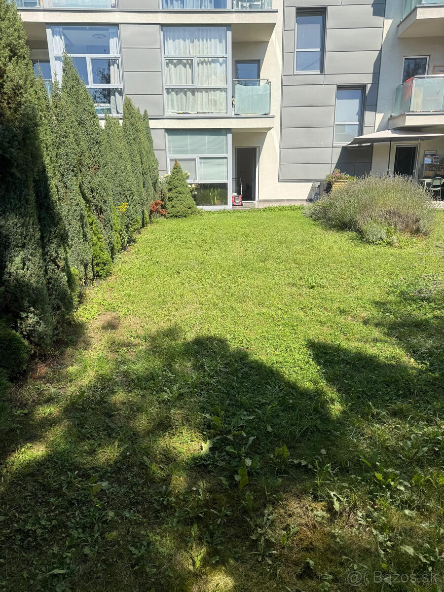 2izbový byt EURO HOME BÔRIK s vlastnou záhradou a parkovaním - 8