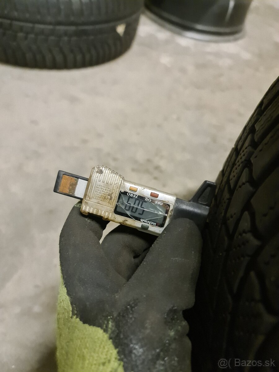 215/65 R17 ZIMNE PNEU BRIDGESTONE - 8