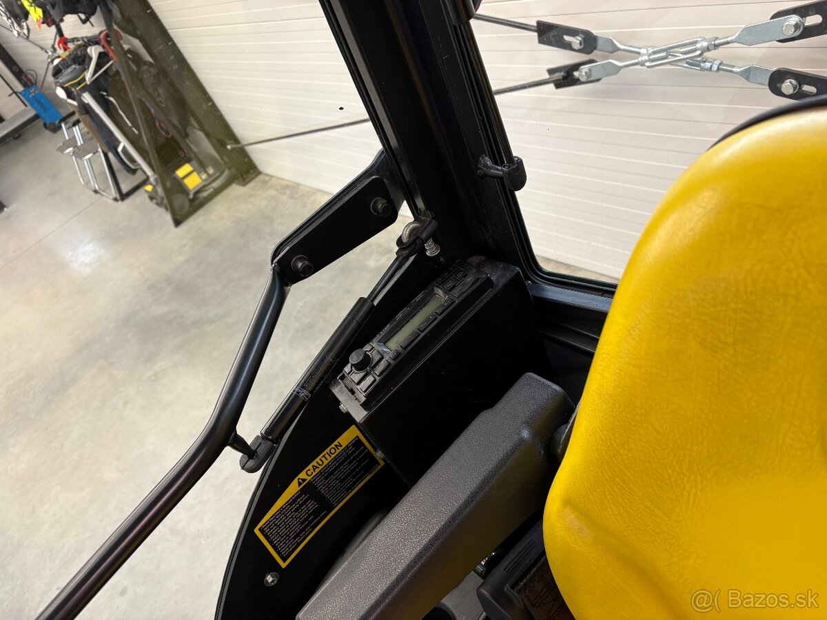 John deere 1025r - 8