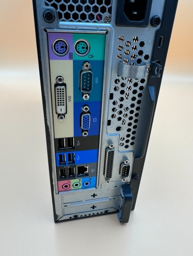 Počítač ACER SFF.Intel AMD A8 4x3,10GHz.8gb ram.120gb SSD. - 8