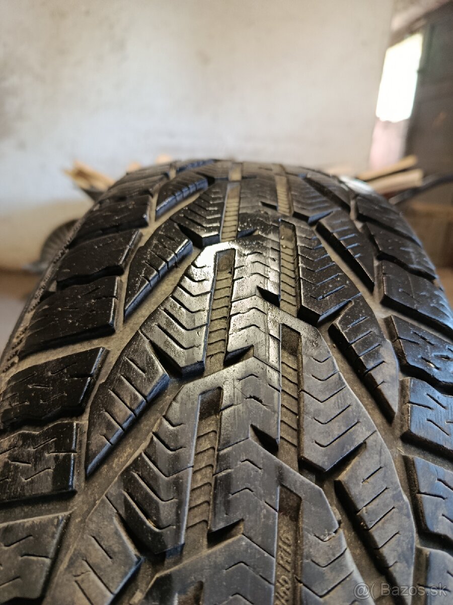 Zimné gumy 205/55 R16 - 8