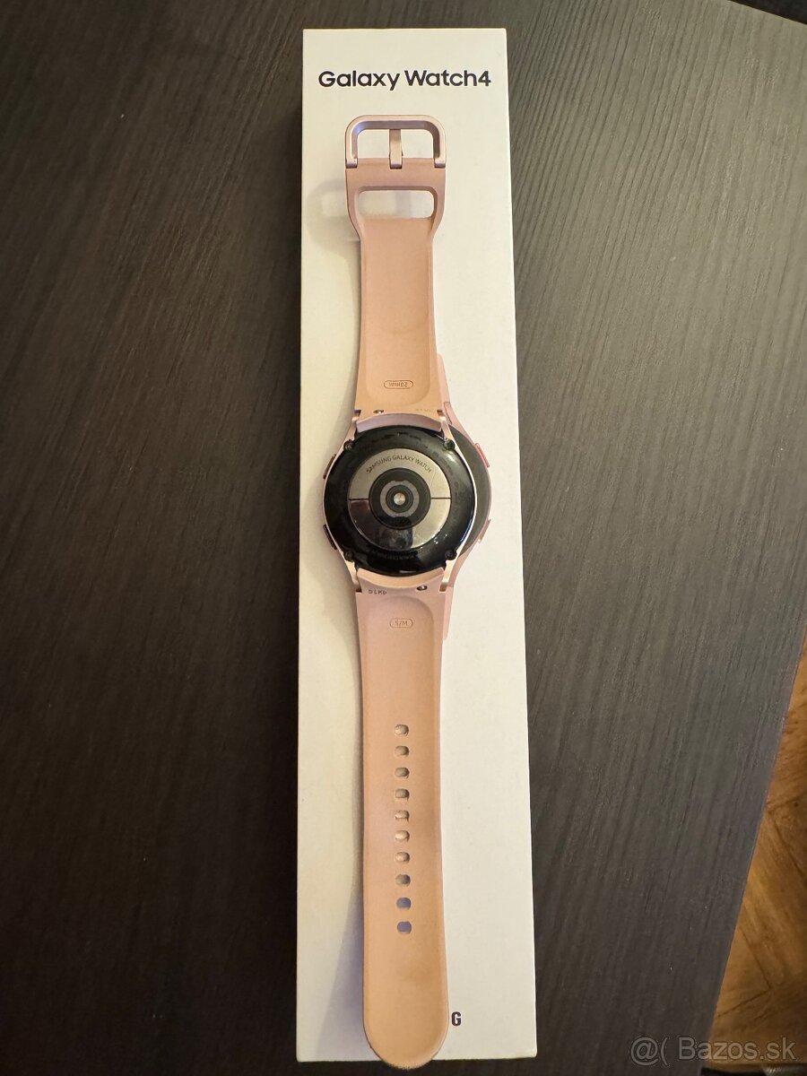 Predám smart hodinky Samsung Galaxy Watch4 - 8