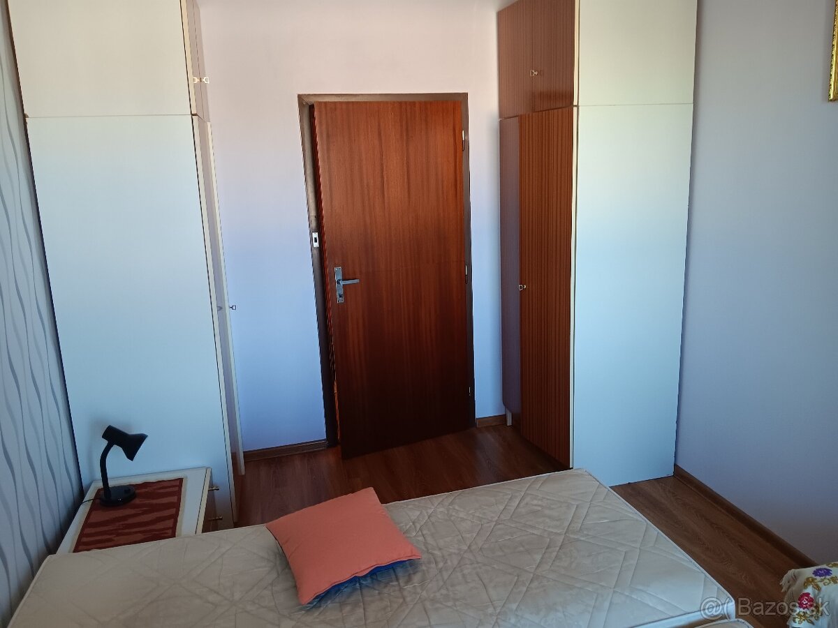 Na dlhodobý prenájom 4 izbový byt, Sečovce - 8