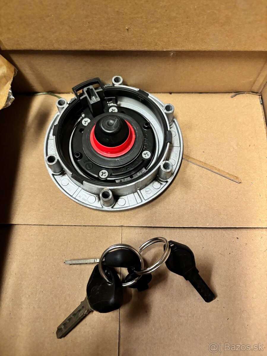 Sada zámkov BMW K1200GT alebo K1300GT - 8