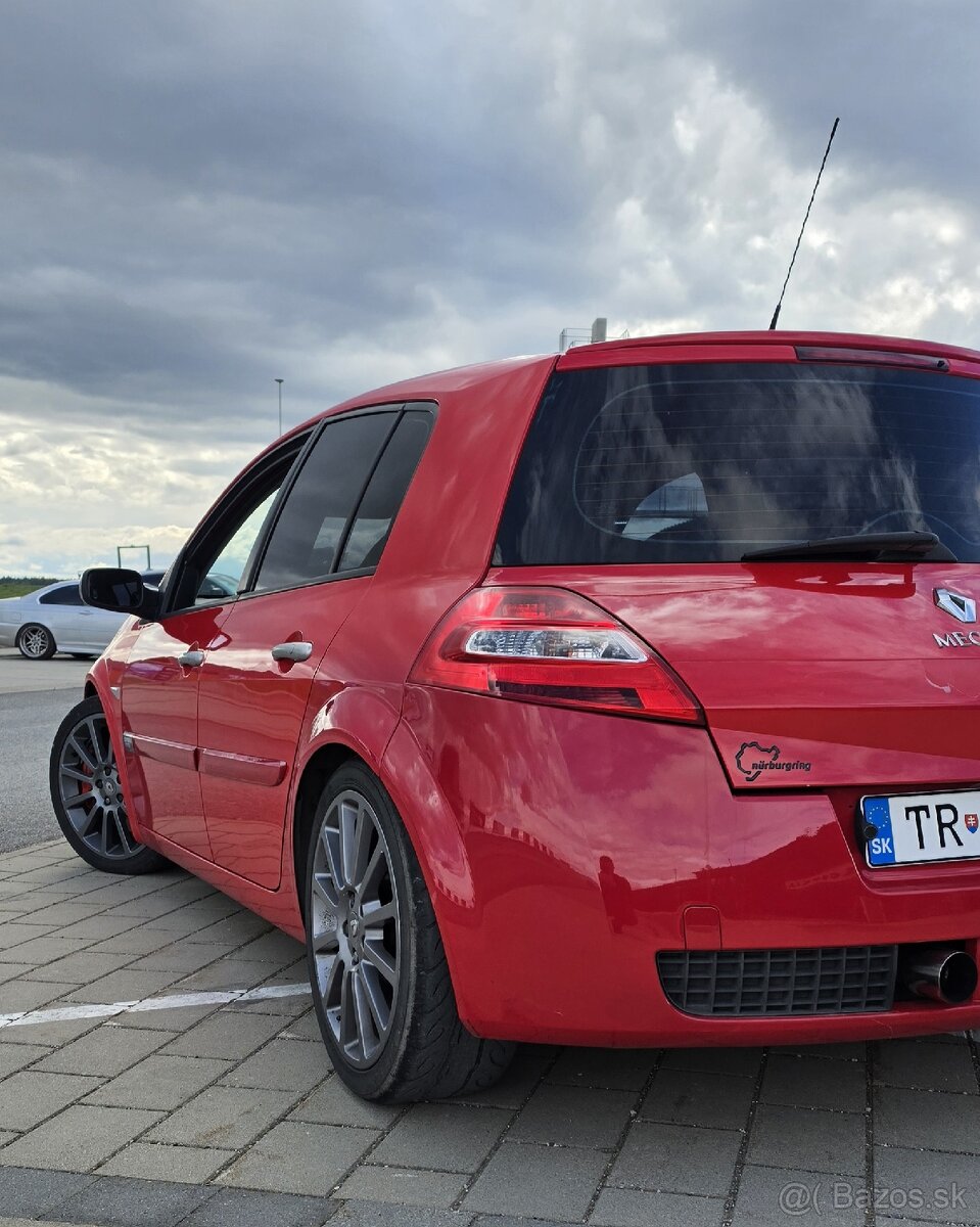 Predám Renault Megane RS 2.0T - 8