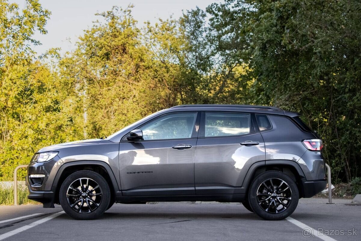 Jeep Compass 1.3 TURBO Night Eagle / 96kW / M6 / 2020 - 8