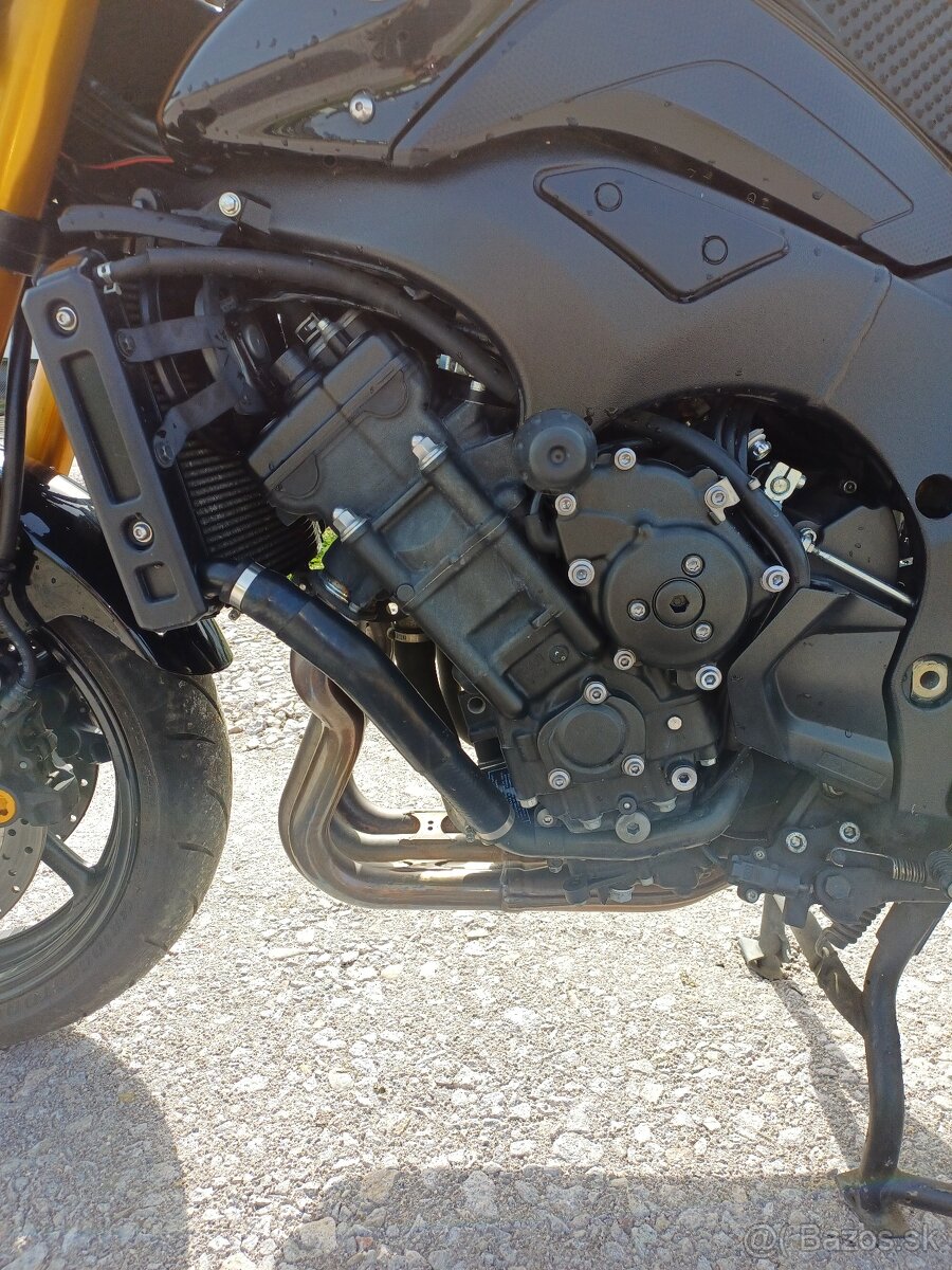 Yamaha FZ8 - 8