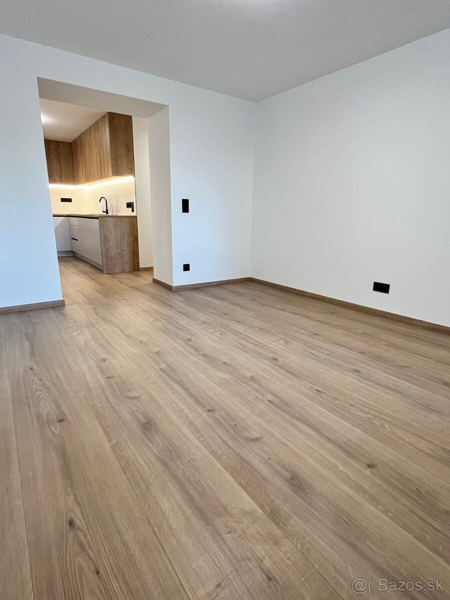 2-izbový moderný byt v centre mesta - 8