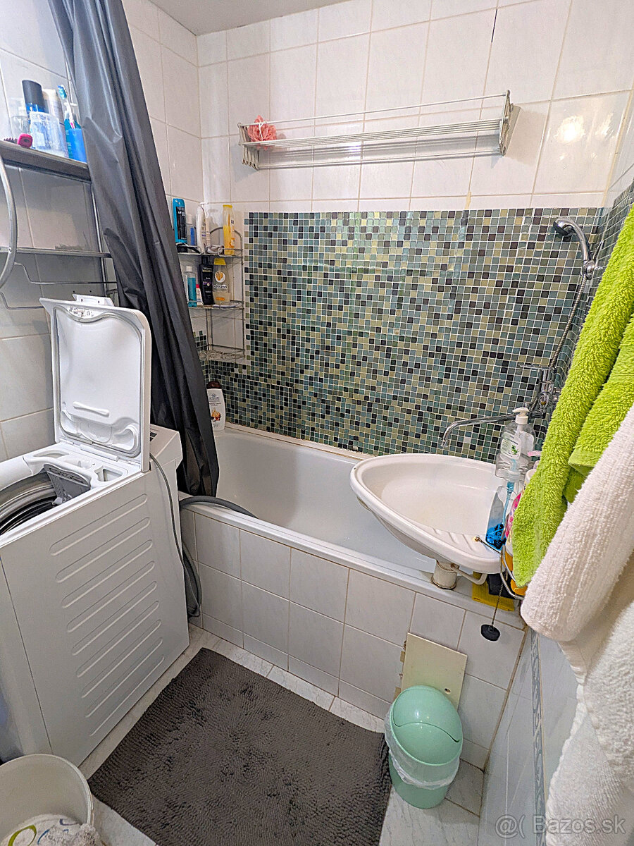 Zaujímavý 3 izb. Humenská (Terasa), OV, LO, 6.p., PS - 8