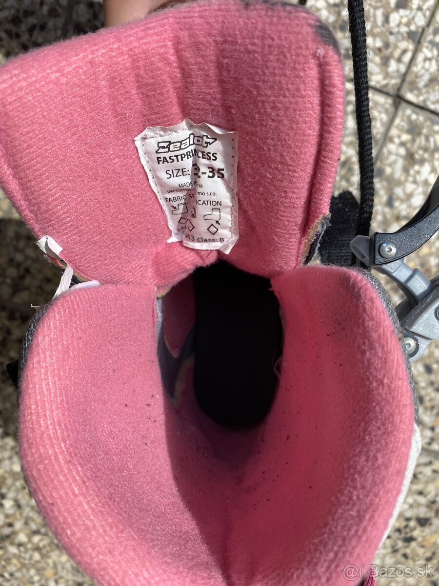 KOLIESKOVÉ KORČULE - 8