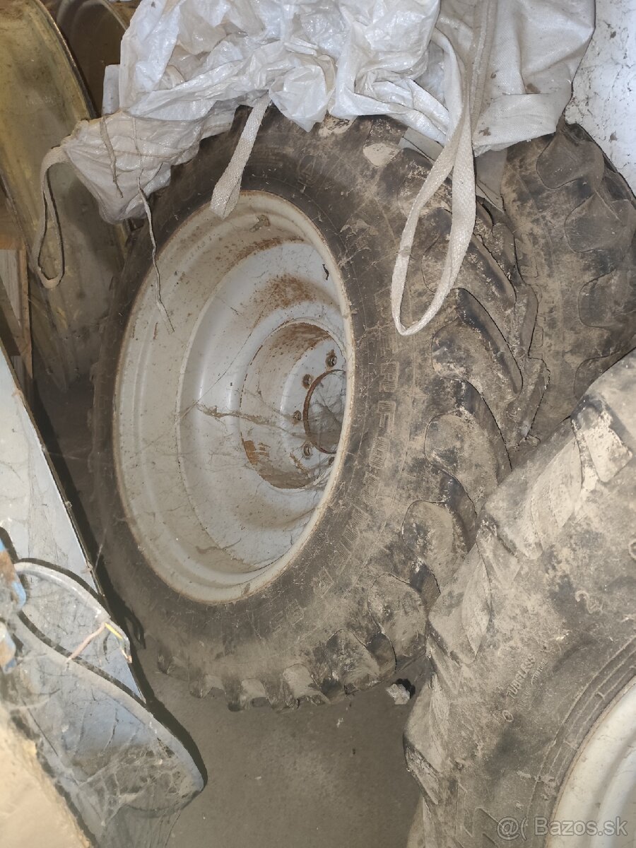 Predáme stroje z dvora - 8