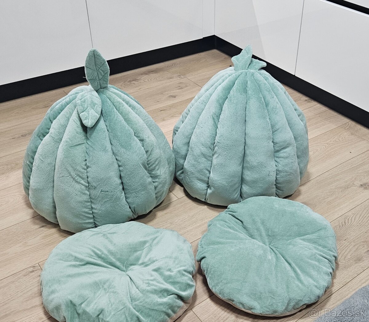 Domček, pelech, posteľ pre mačky a malých psíkov - 8