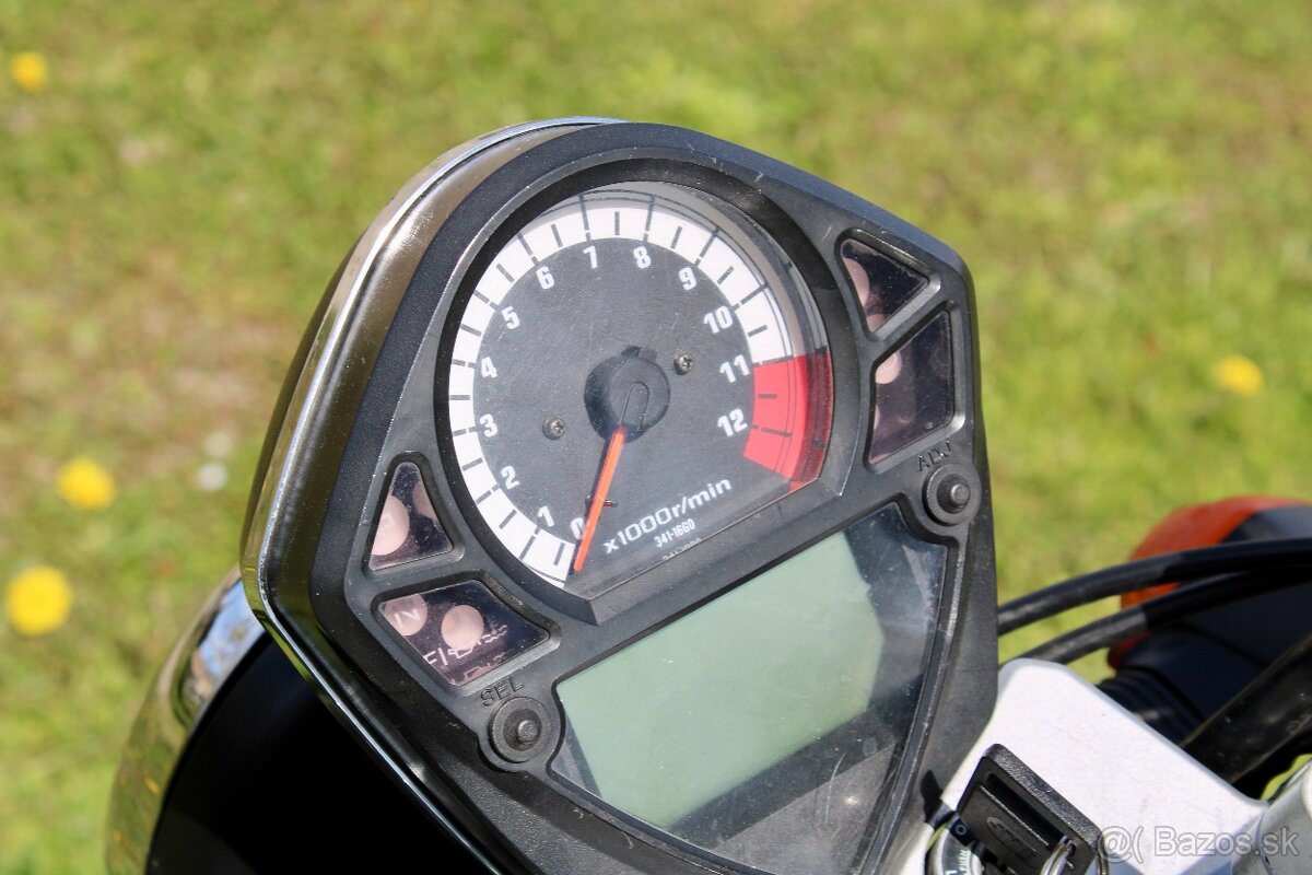 Suzuki SV 1000 N - 8