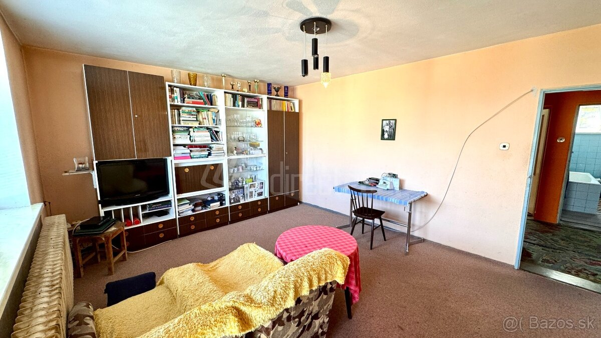 Rodinný dom s 2 bytovými jednotkami so slnečným pozemkom na - 8