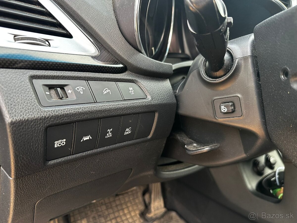 Hyundai Santa Fe - 8