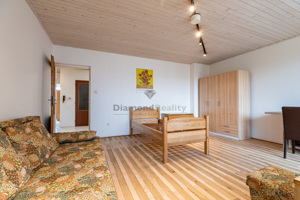 NA PRENÁJOM 3 IZBOVÝ SO SAMOSTATNÝM VSTUPOM V RODINNOM DOME - 8