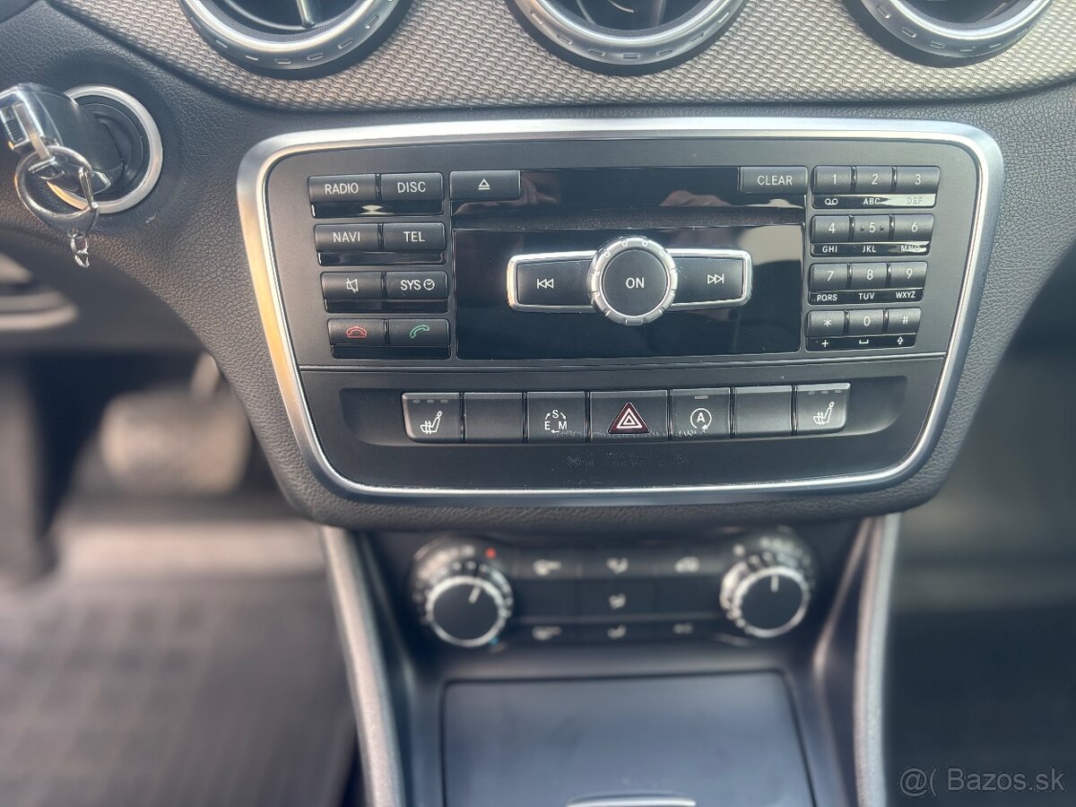 Mercedes Benz GLA 200d - 8