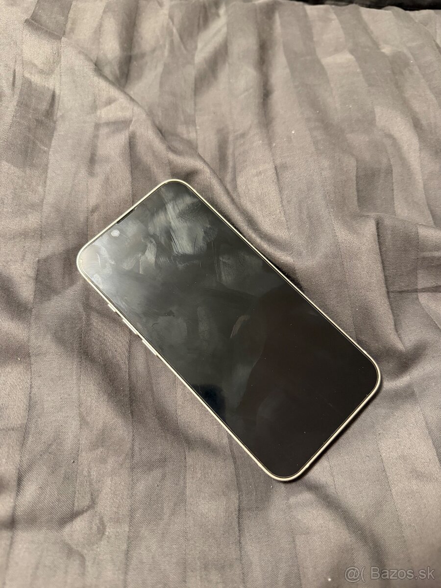 Apple iPhone 13 biely 128GB - 8