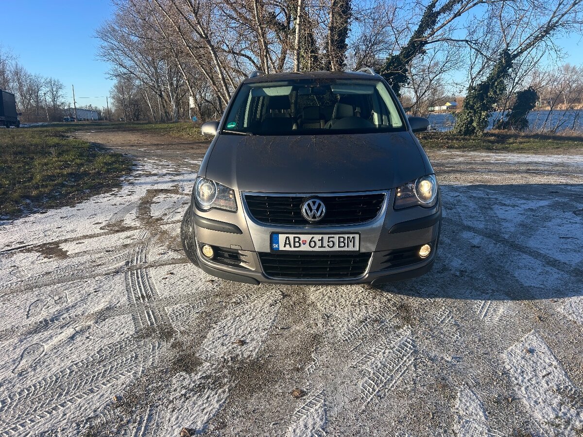 VW Touran Cross 1,9TDi 7m. - 8