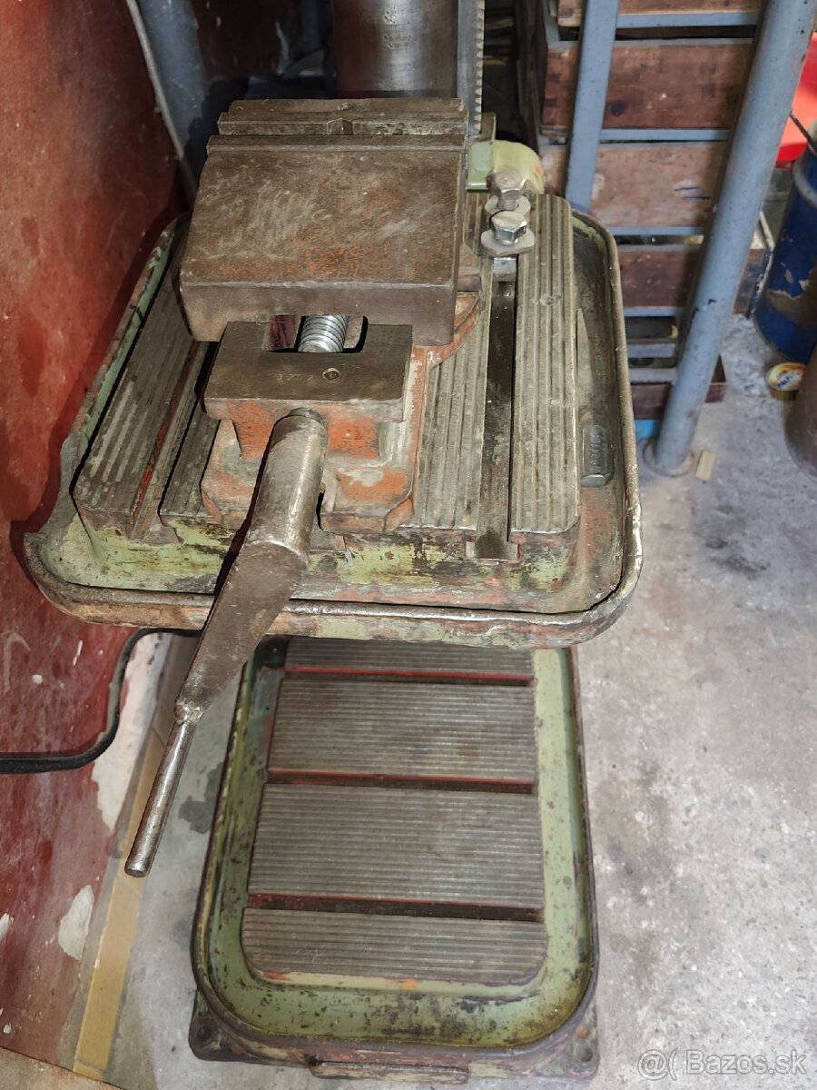 Stlpová vrtačka Kazanlik BK 20 - 8