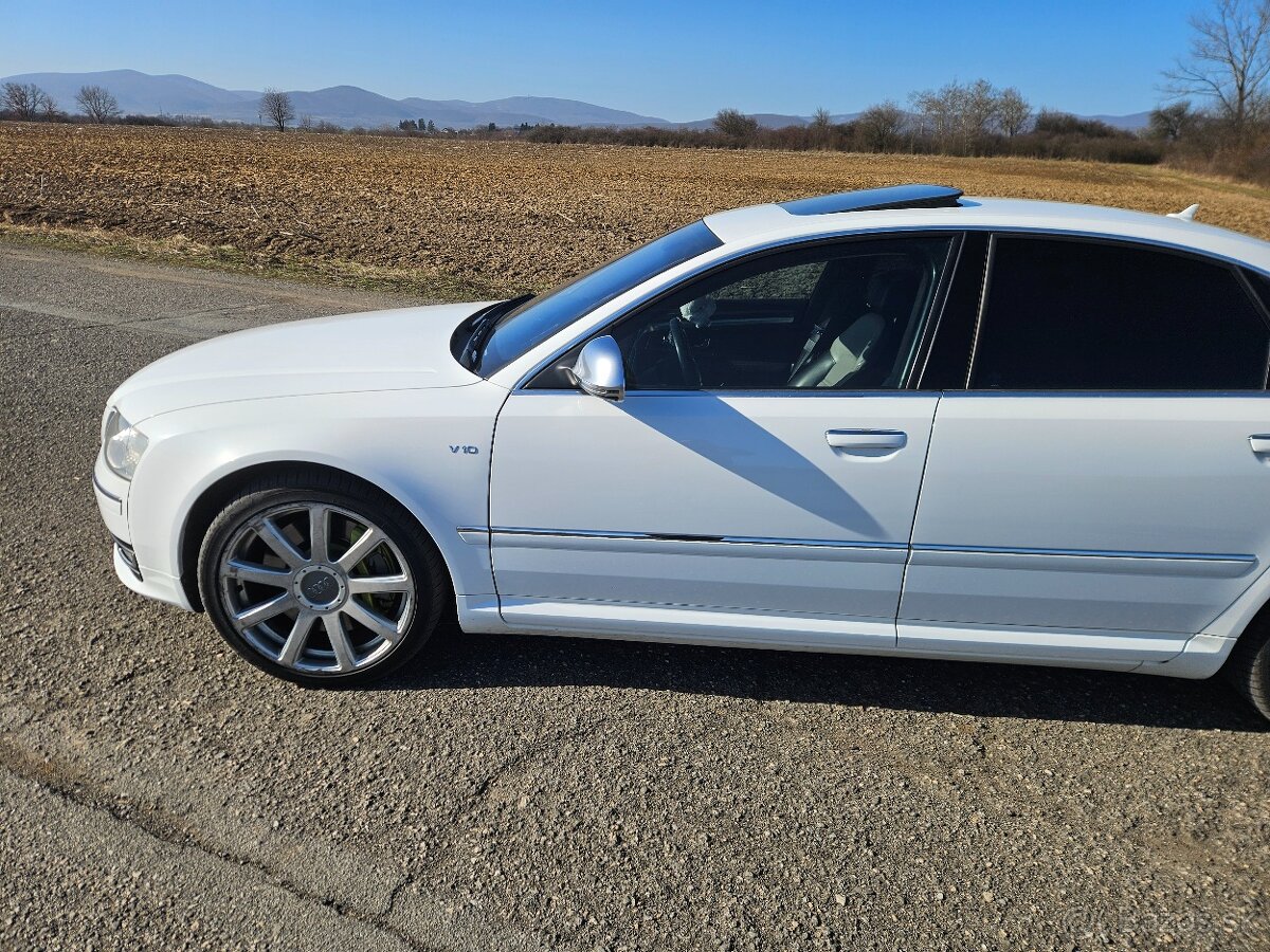 Audi s8 - 8