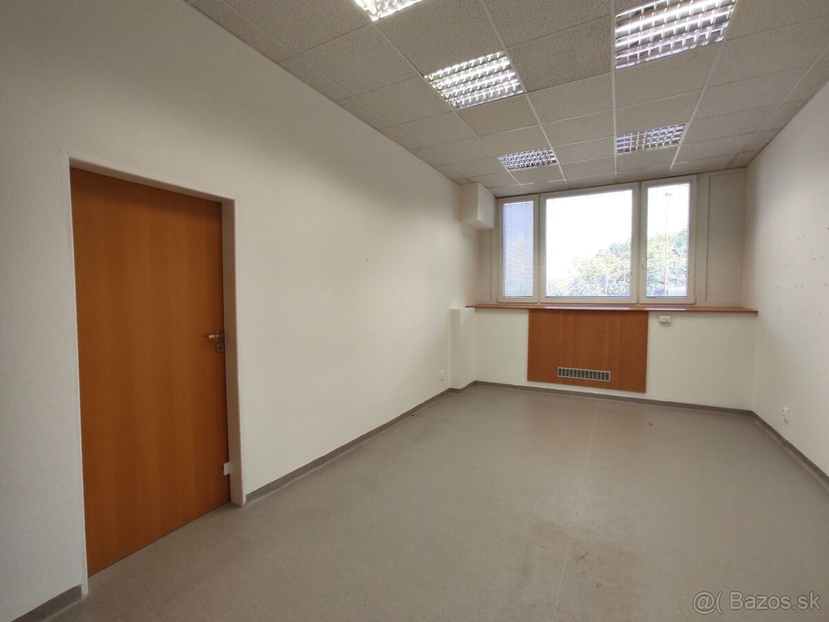 Holiday Inn Bajkalská - Priestory vhodné na fyzio, masáže, k - 8