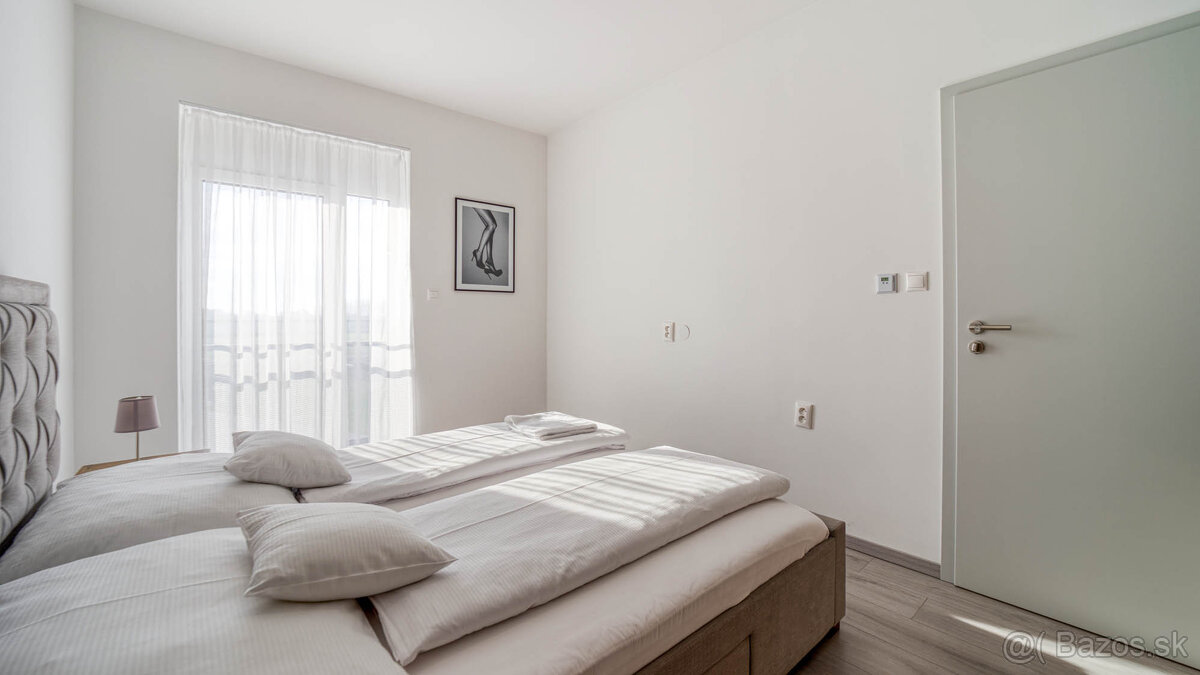 Štýlový kompletne zariadený 2 izbový apartmán s terasou s mo - 8