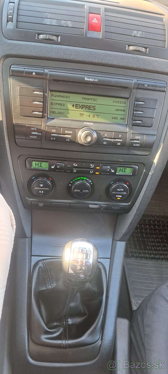 Škoda octavia 2 1.9 TDI 77kw - 8