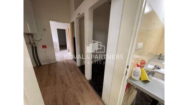 Predávame rodinný dom v širšom centre mesta Nitry - 8