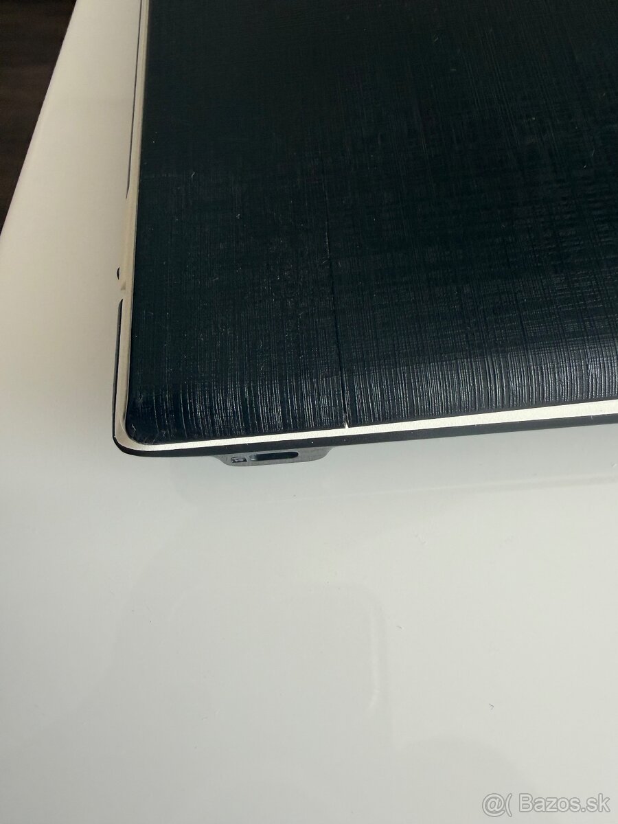 Predám notebook Acer Aspire E5-522 - 8