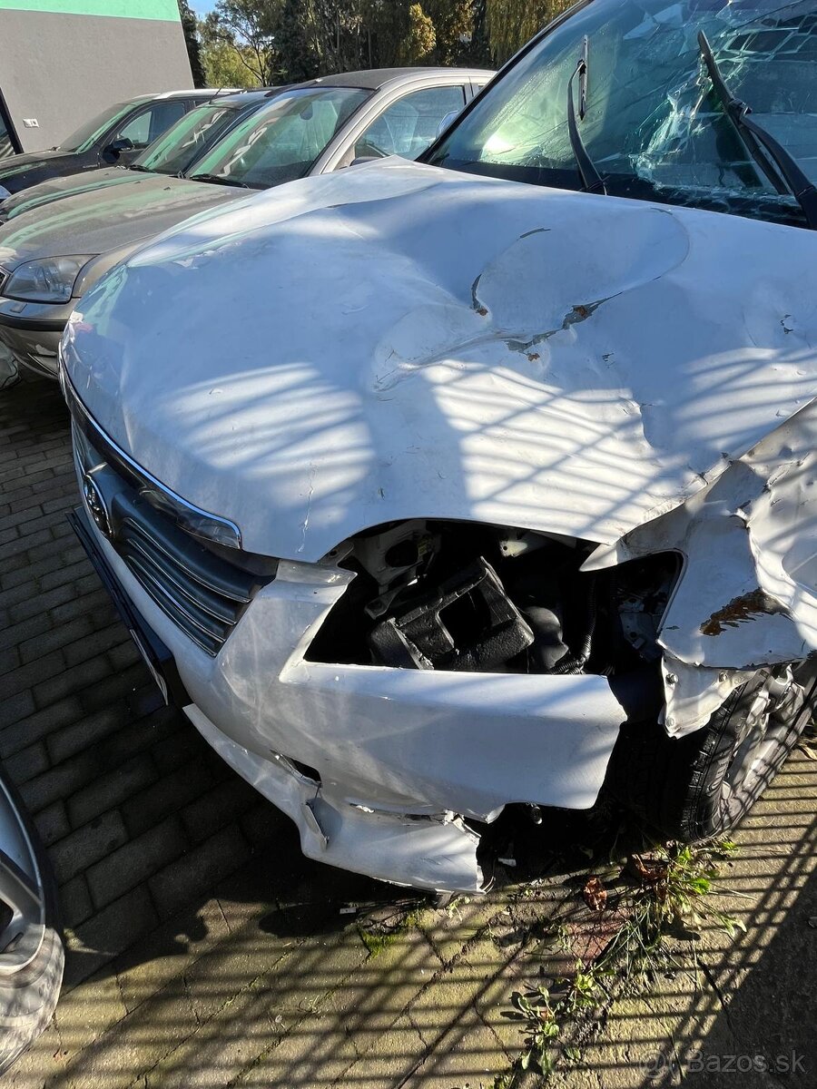 Predám Toyota RAV4 - 8