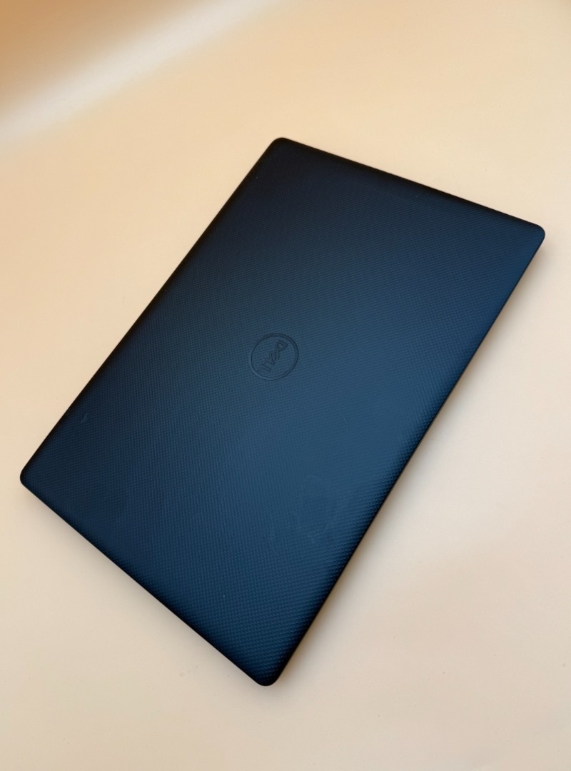 Notebook Dell Vostro 3590 i3-10110U / 16GB / SSD+HDD - 8