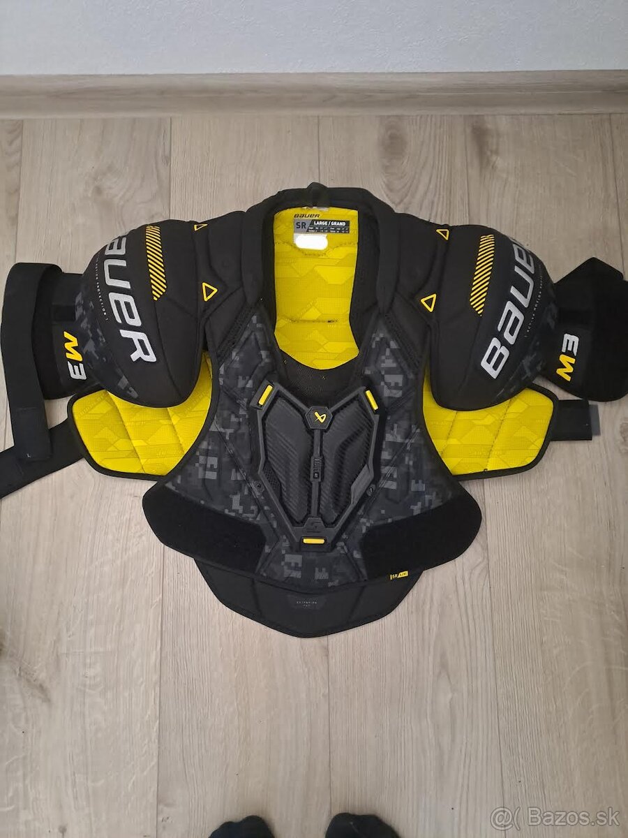Predám kompletnú hokejovú výstroj🏒 - 8