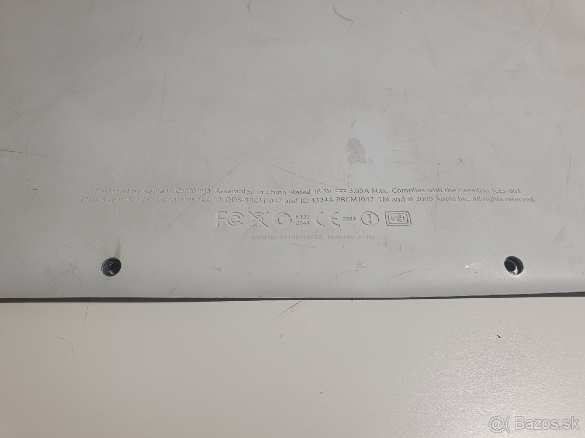 Macbook white polycarbonate plastic unibody 2009 - 8