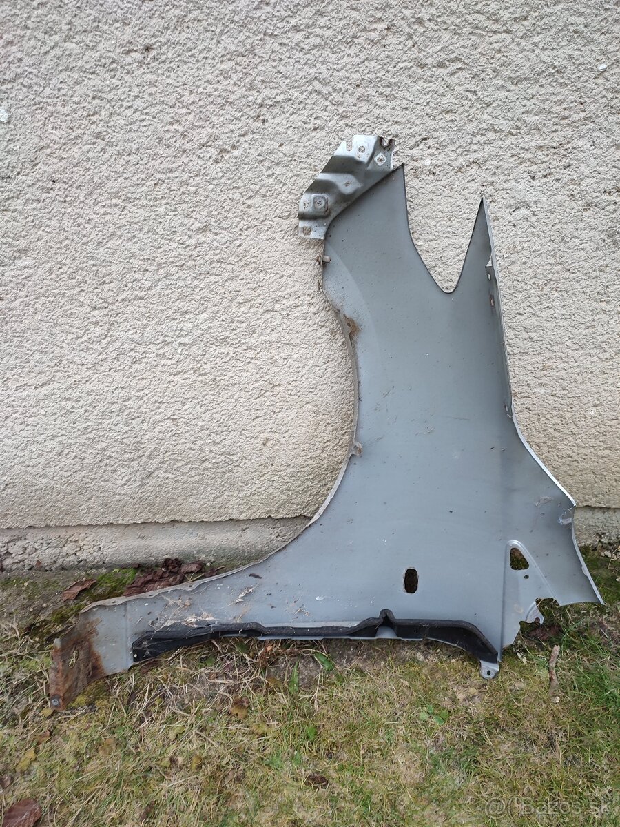 Mazda 5 (CR19, 2005-2010) Predné blatníky - 8