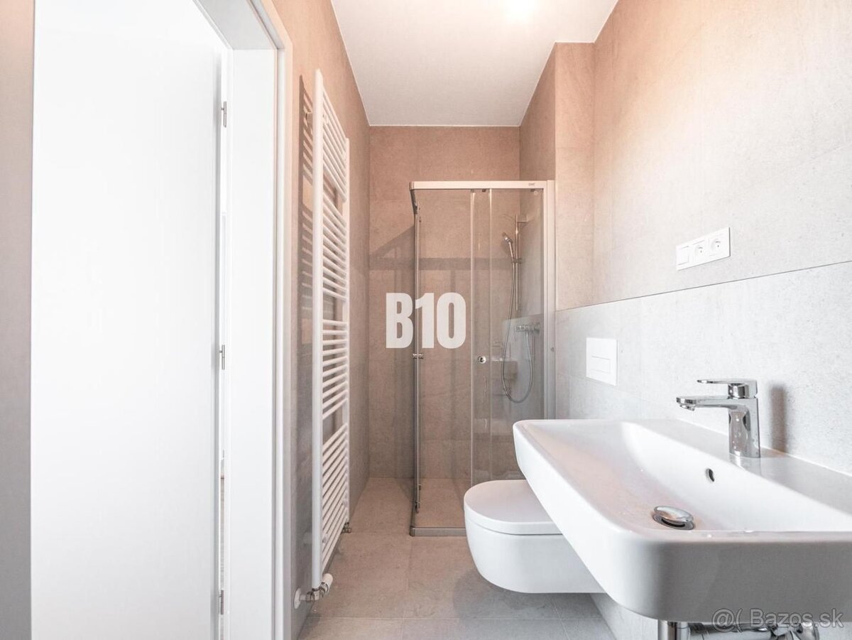 PRESVETLENÝ 2 IZBOVÝ BYT V NOVOSTAVBE S GARÁŽOVÝM PARKINGOM - 8