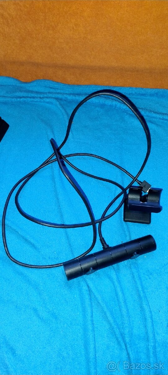 Predám ps4 pro + VR headset - 8