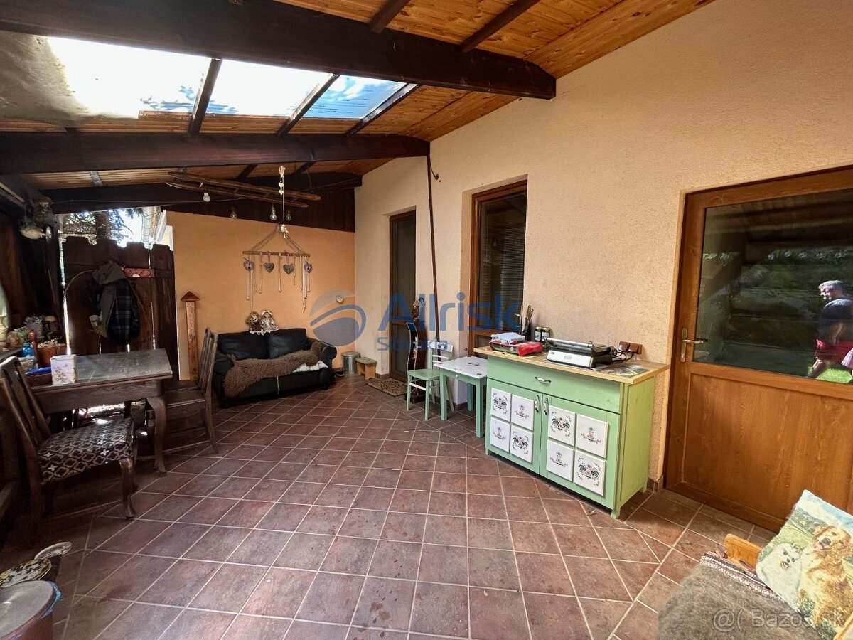 NOVÁ CENA Vidiecky dom s nádhernou záhradou dvojgaráž, t - 8