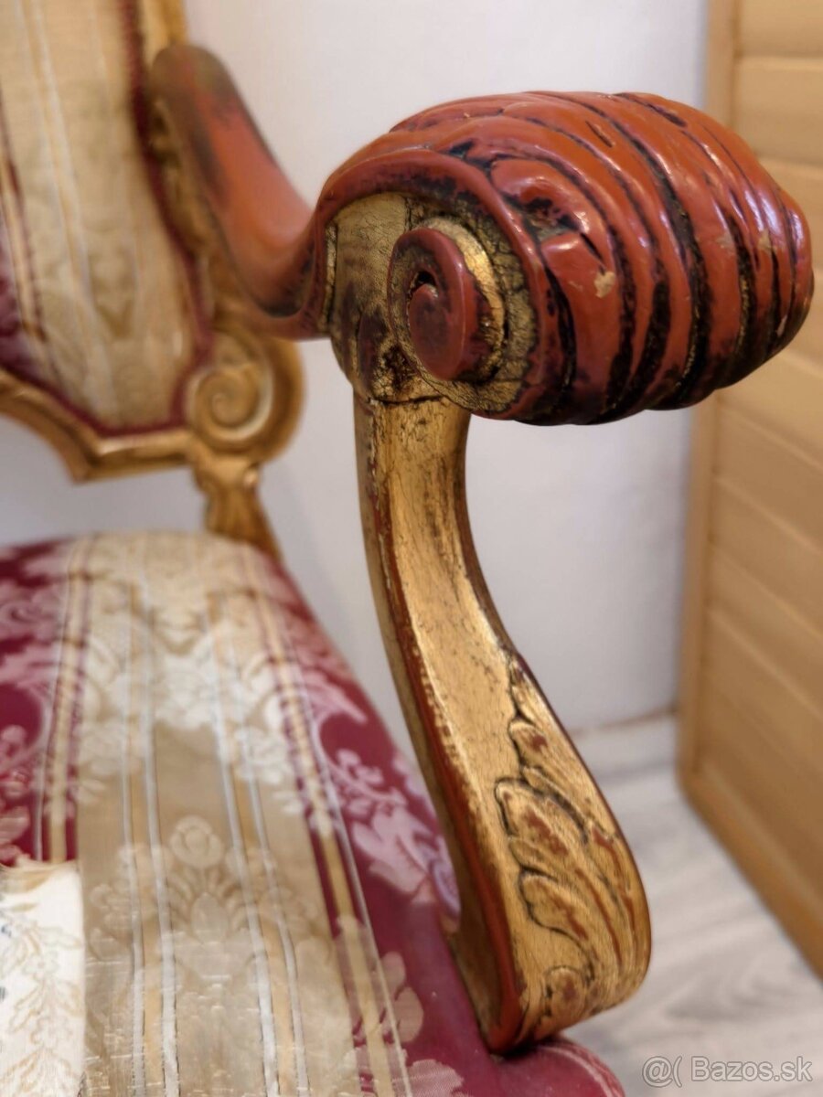 Majestátny trón - 8