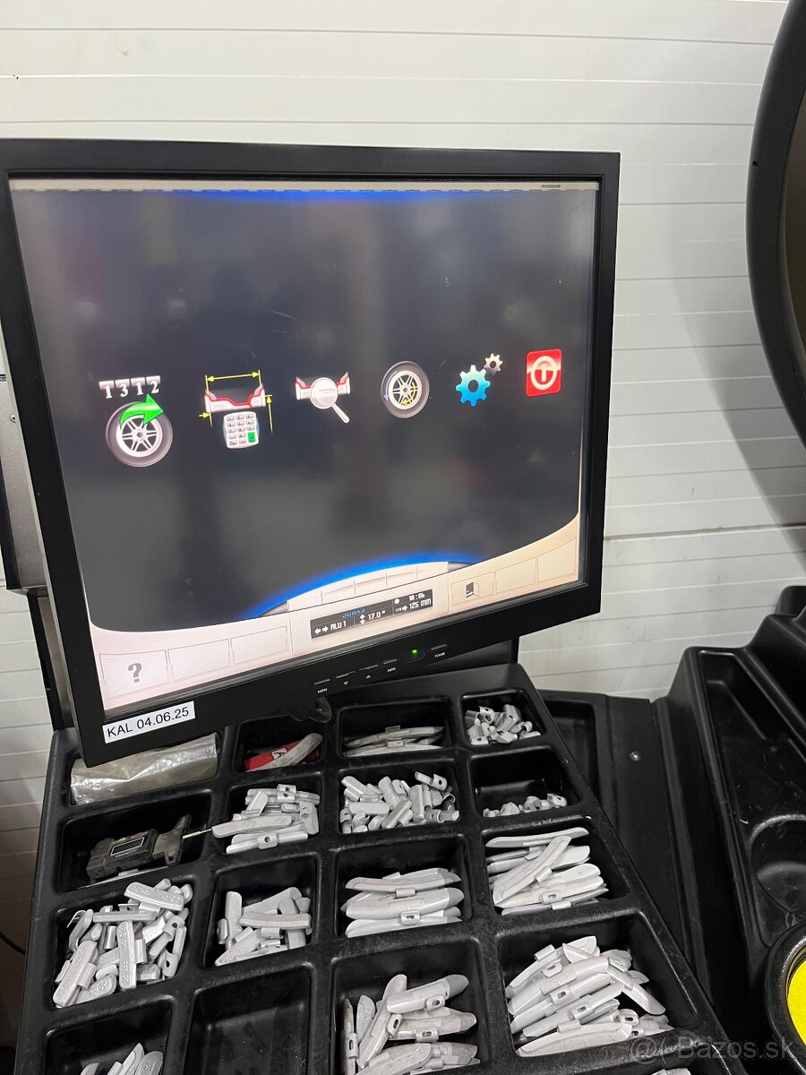 Vyvažovačka CORGHI EM 8470 Blue Light ELS - 8