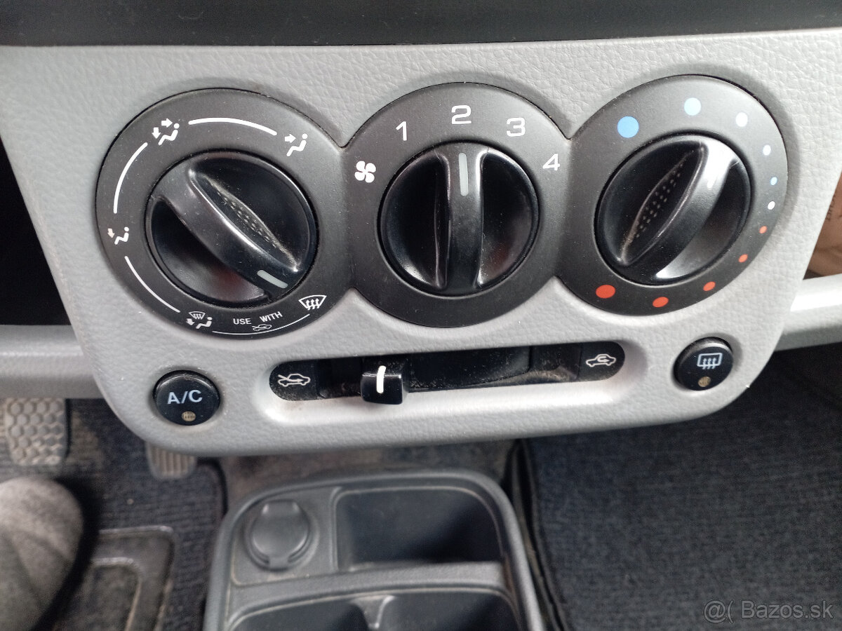 suzuki ignis 1,3 benzín - 8