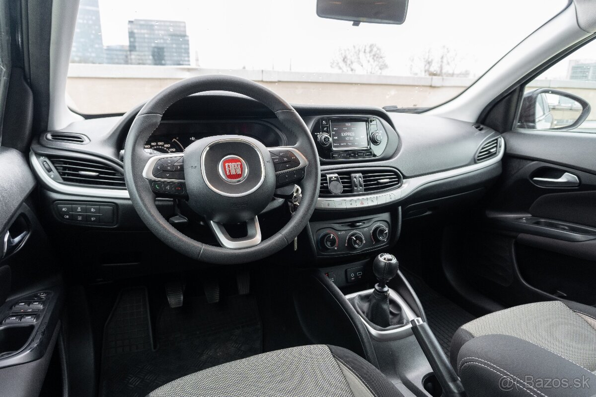 Fiat Tipo Sedan 1.4 - 8