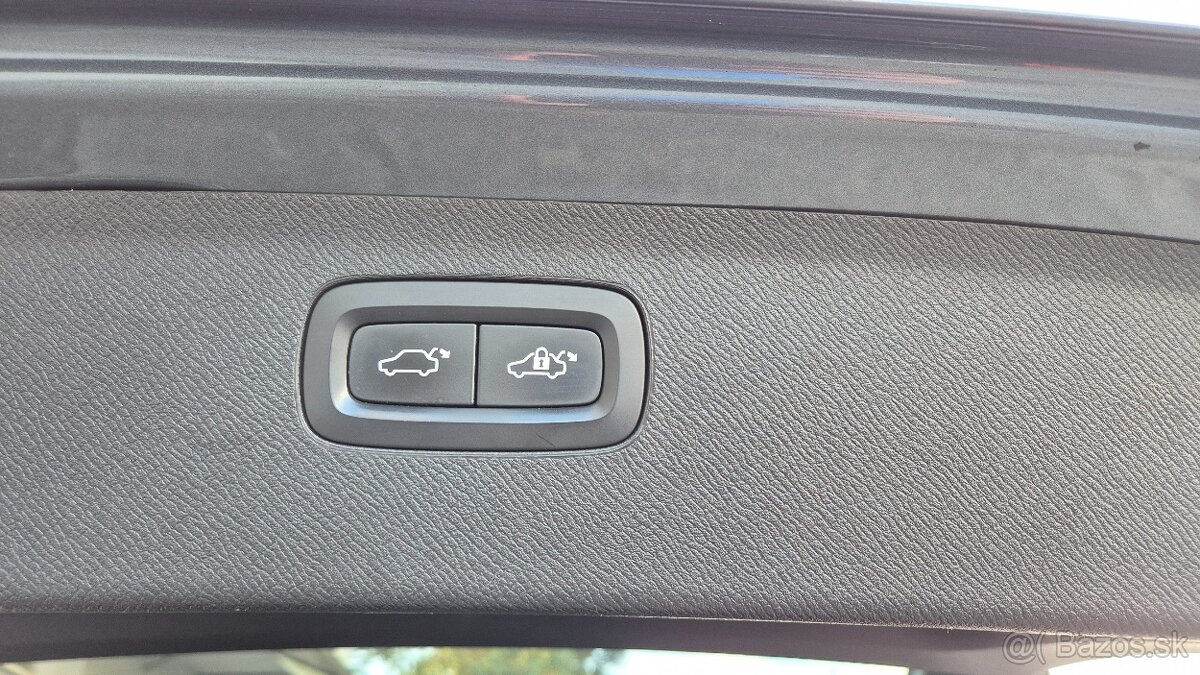 Volvo XC90 D5 235k Drive-E Inscription 7m AWD A/T PANORAMA - 8