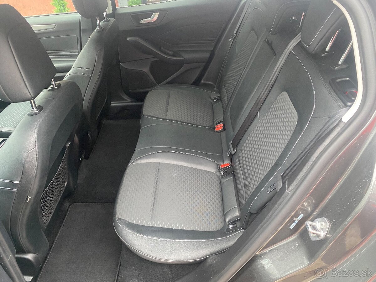 Ford Focus Kombi 2.0 TDCi EcoBlue Titanium - 8