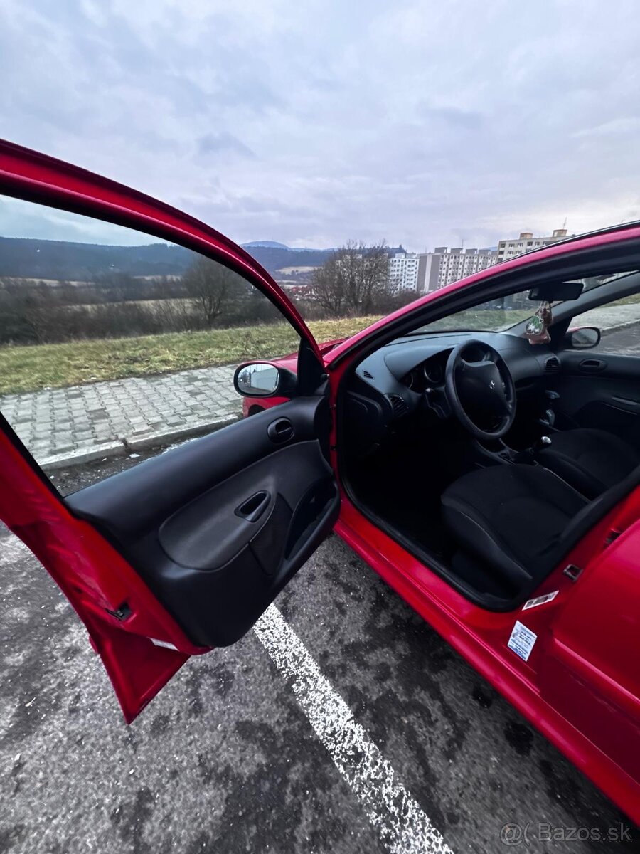 Peugeot 206+ - 8