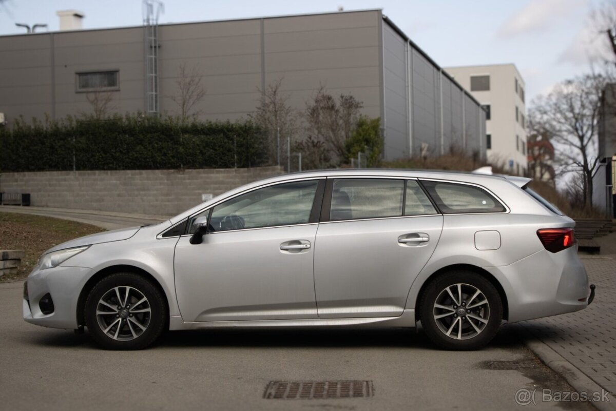 Toyota Avensis, bez investic - 8