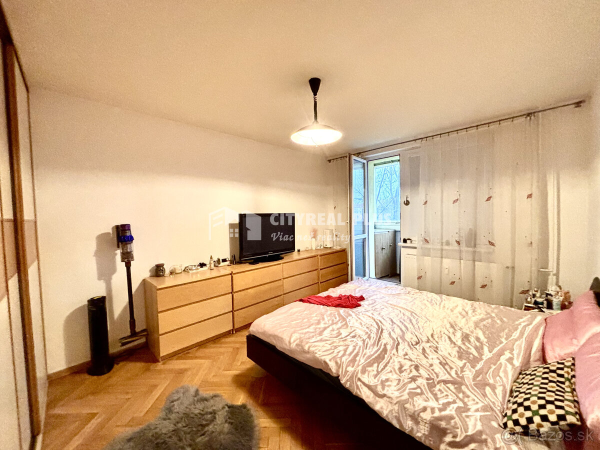 Ponúkame Vám na prenájom 3 izbový byt v meste Nové Zámky - 8