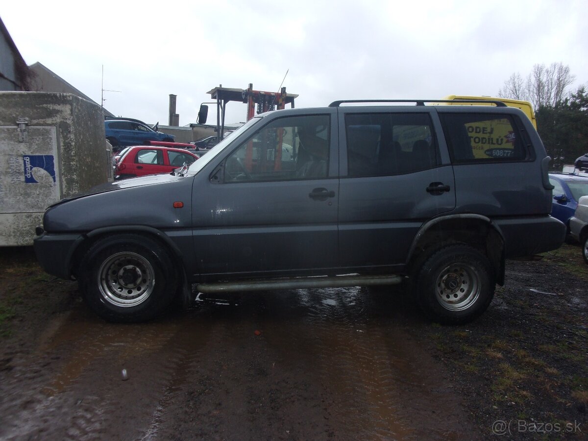 NISSAN TERRANO 2,7 DI + 2,4í - 8