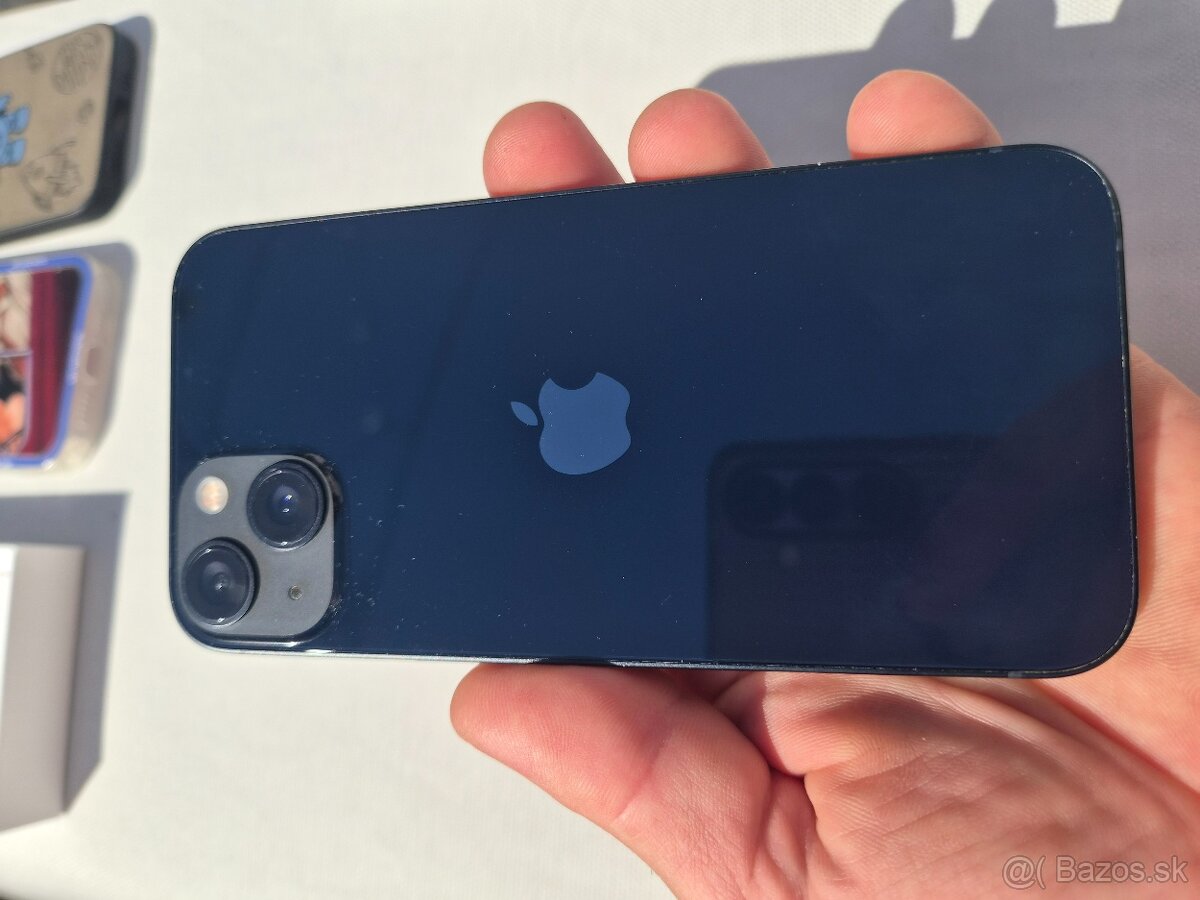 Predám iPhone 13 128GB - 8